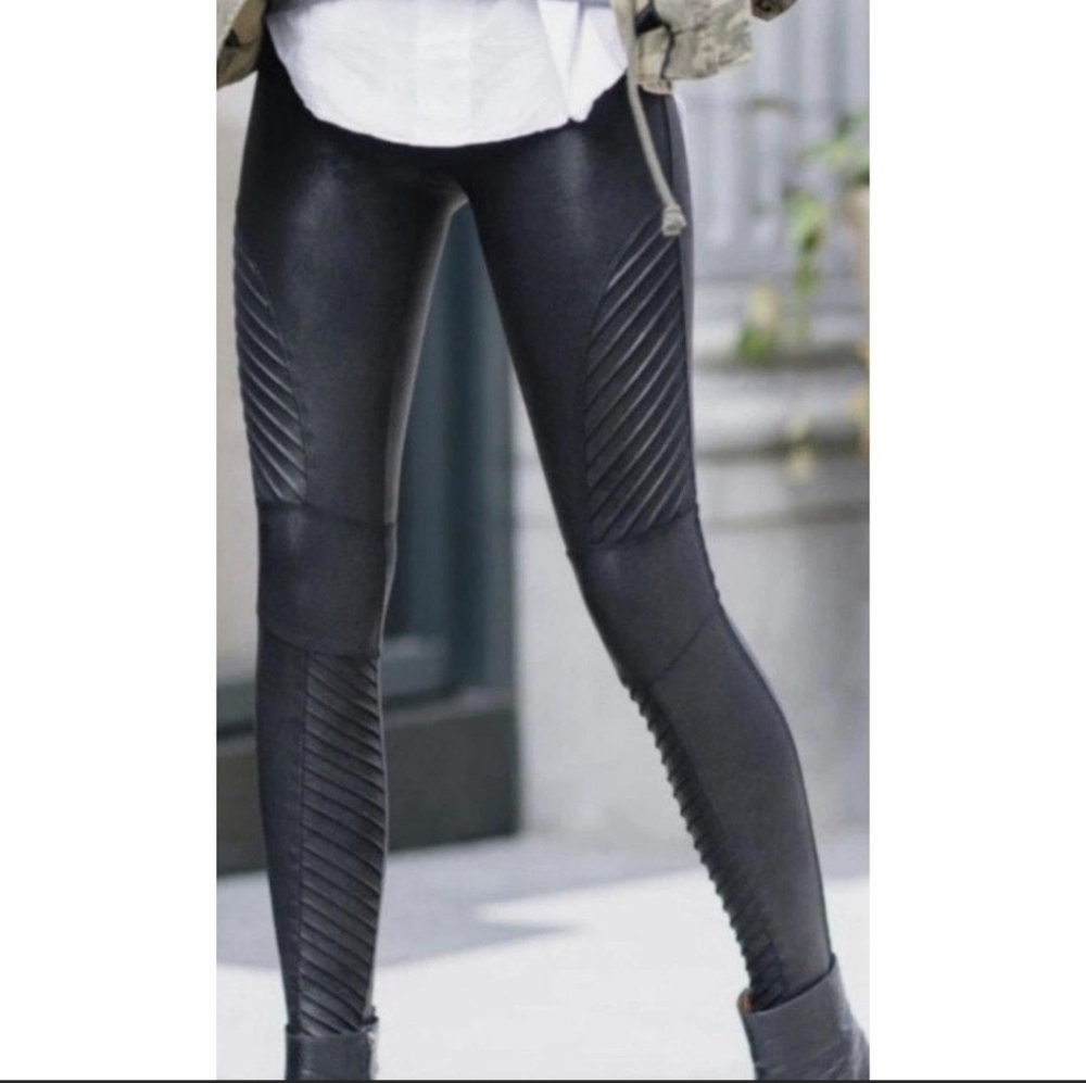 SPANX Black Textured Women's Leggings Size Small Full Length Leggings